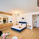 Mira In Infinity - Parking Apartment Mamaia