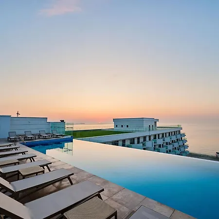 Mira In Infinity - Parking Apartment Mamaia